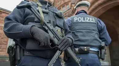 Almanya'da Darbe Planlamakla Suçlanan Reichsbürger Örgütünün 27 Üyesi Tutuklandı