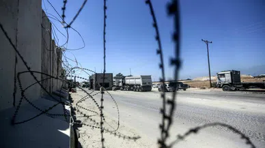 İsrail'den beklenmeyen davranış! Kerem Şalom Sınır Kapısı'nı ilk kez insani yardım için açtı