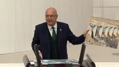 ÇİFTÇİ KURAKLIKTAN CAN ÇEKİŞİYOR