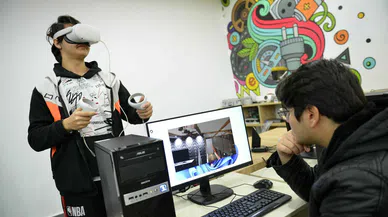 HEM BELGESEL HEM OYUN