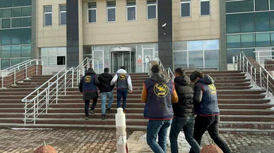 Kars Jandarma Ekipleri F*TÖ/P*Y Üyesi ve Hapis Cezalı 3 Kişiyi Yakalandı