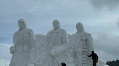 Sarıkamış'ta Kardan Şehit Heykelleri Hazır!