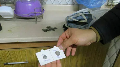 Mersin'de tarihi eser operasyonu! 325 sikke bulundu