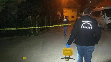 Tartıştığı şahsı sokak ortasında silahla vurup kaçtı   