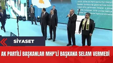 Ak Partili başkanlar MHP'li başkanı aralarına almadı elini sıkmadı