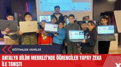 Antalya Bilim Merkezi'nde öğrenciler yapay zeka ile tanıştı