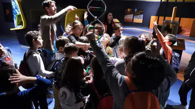 MİNİKLER BİLİMİ SEVDİ