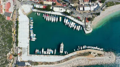 Balıkçı Barınağı yenileme çalışması başladı