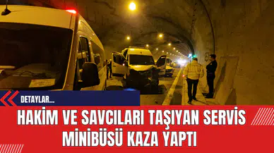 Sultangazi'de Hakim ve Savcıları Taşıyan Servis Minibüsü Kaza Yaptı