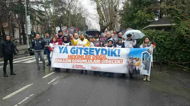 Depremde hayatını kaybedenler için hekimlerden sessiz yürüyüş