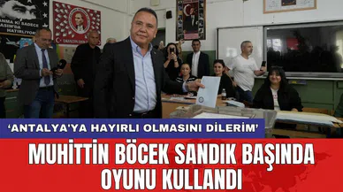 Muhittin Böcek sandık başında oyunu kullandı