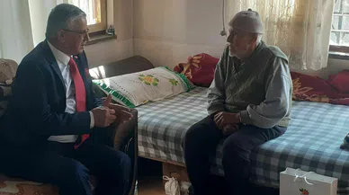 Başkan Topaloğlu’ndan Yaşlılar Haftası ziyaretleri