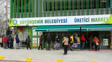 Eskişehir Büyükşehir Belediyesi 'nde  üretilen yerel tohumlar uzun kuyruklara neden oldu