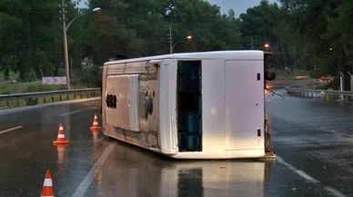 Personel servisi devrildi: 7 yaralı