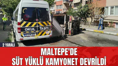 Maltepe'de süt yüklü kamyonet devrildi: 2 Yaralı