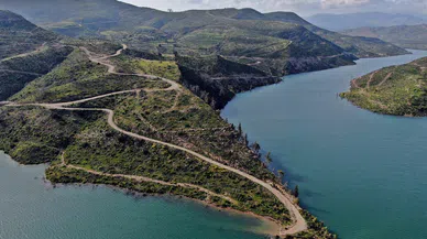 Manavgat'ta yangının izleri geçiyor