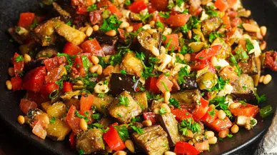 Isparta közlenmiş patlıcan salatası nasıl yapılır? Közlenmiş patlıcan tarifi