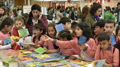 Usta yazarlar 5. Kepez Kitap Fuarı’nda