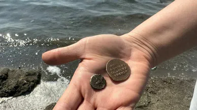 İznik gölü çekildi, tarihi sikkeler su yüzeyine çıktı   