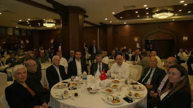 İYİ’ler yemekte buluştu