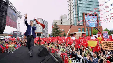 "SANKİ DÜN İKTİDARA GELMİŞ GİBİ VAATLERDE BULUNUYORSUNUZ"