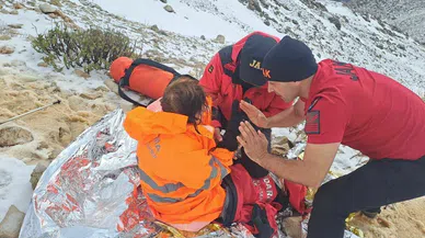 Hipotermi geçiren sporcu ölümden döndü