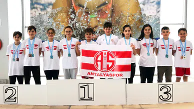 Antalyasporlu Yüzücülerden 12 Madalya