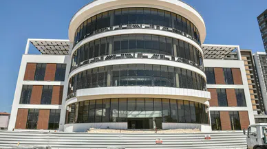 GECEKONDU GİTTİ, KÜTÜPHANE GELDİ