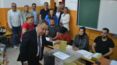 Başkan Böcek vatandaşlık görevini yerine getirdi