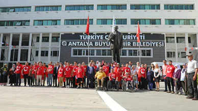 Büyükşehir’den gençlere davullu zurnalı asker uğurlaması
