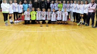 Kepez’in minikleri şampiyon