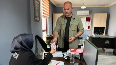 Serik'te Başkanın Koruması Bankamatikteki Parayı Zabıtaya Teslim Etti