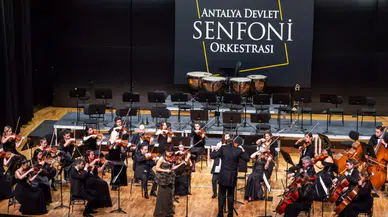 Antalya'da Klasik Müzik Rüzgarı: Mozart ve Karayev Aynı Sahnede!