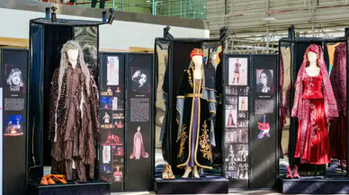 Antalya’da Tiyatro Festivali Heyecanı Havalimanında Başladı