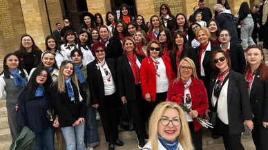 TÜKD'nin 'Genç Meşaleleri' Atatürk Devrimlerini Geleceğe Taşıyor
