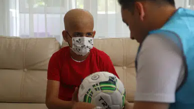 11 Yaşındaki Depremzede Emir'in Antalya'daki Kanser Mücadelesi!