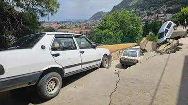 Hatay’da Sağanak Felaketi! Ev ve Yol Çöktü 2 Kişi Hayatını Kaybetti
