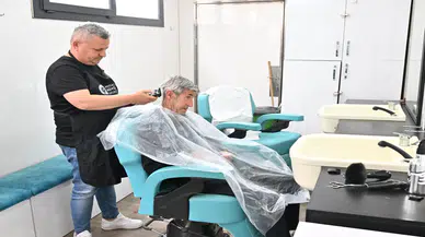 Huzurevi Sakinlerine Bayram Tıraşı: Mobil Kuaför Döşemealtı'nda