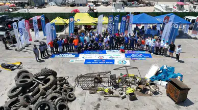 Antalya Denizinde 7 Ton Atık Arasında Yemek Takımı Bile Var!