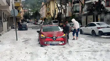 Isparta'da Şiddetli Dolu ve Sağanak Aniden Bastırdı