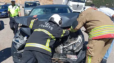 Hatay'da 2 Aracın Karıştığı Kazada 1 Yaralı