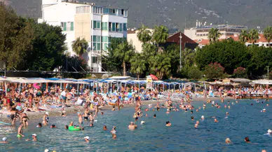 Kemer Belediyesi Meclisinde Turizm Alarmı! Almanya ve İngiltere Rezervasyonları Durdu