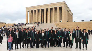 Antalya Barosu Anıtkabir’de: 100 Yıllık Çınar Ata’nın Huzuruna Çıktı!