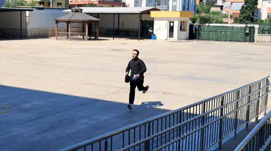 Antalya'da Nefes Kesen YKS Telaşı: Saniyelerle Yetiştiler!