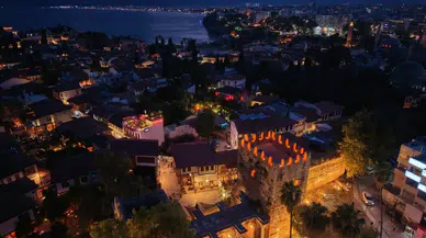 Antalya Üçkapılar Artık Geceleri Daha Görkemli!