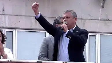 Özgür Özel Lüleburgaz’dan Saray’a Meydan Okudu: "Mesele Kayyım Değil, Tayyip Gidecek Biz Geleceğiz!"