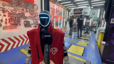 Sanayide Bir İlk: Gebze'de İşe Başlayan 'Robot Çırak' Patronundan Zam İstedi!