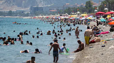 Antalya’da Konyaaltı ve Lara Sahilleri Doldu