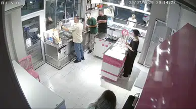 Adana'da Kan Donduran Cinayet! Önce El Salladı, Sonra Tetiği Çekti