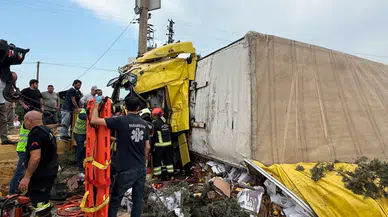 Mersin'de Tır Faciası: 16 Yaşındaki Çocuk Can Verdi